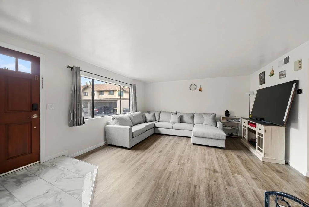 Photo of Unit C at 2636 Alpine Boulevard