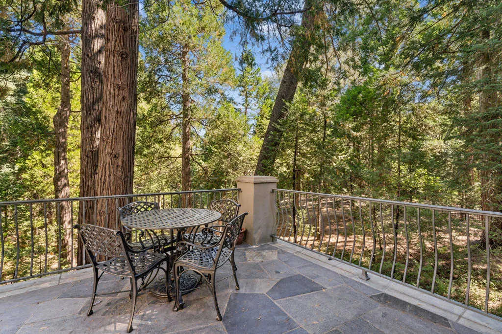 Photo of 391 Cedar Ridge Drive