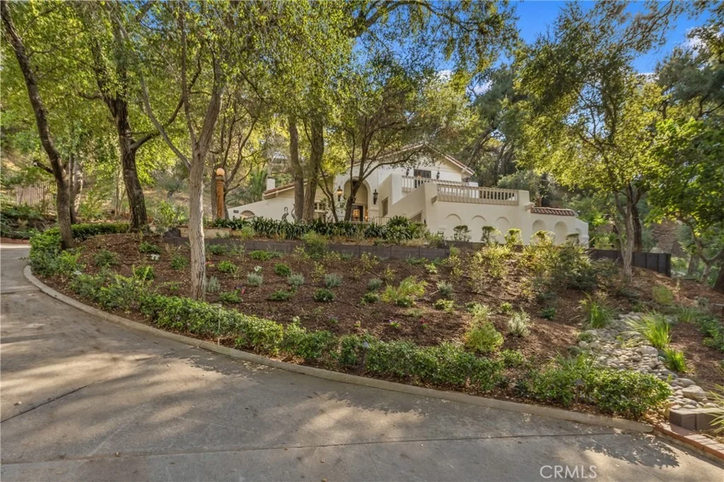 Photo of 16 Hidden Valley Road