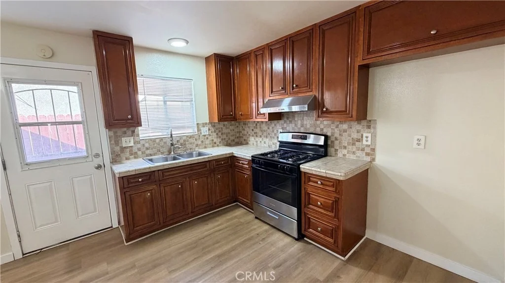 Photo of 5242 Linden Avenue