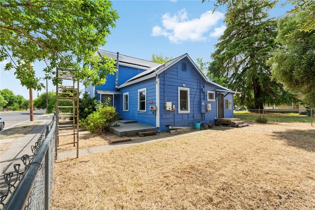 Photo of 818 6th Avenue