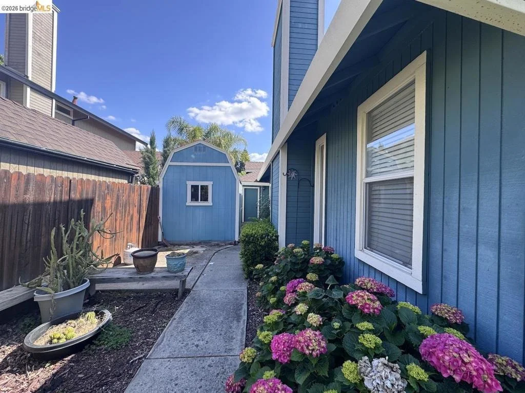Photo of 5001 Meadow Pass Way