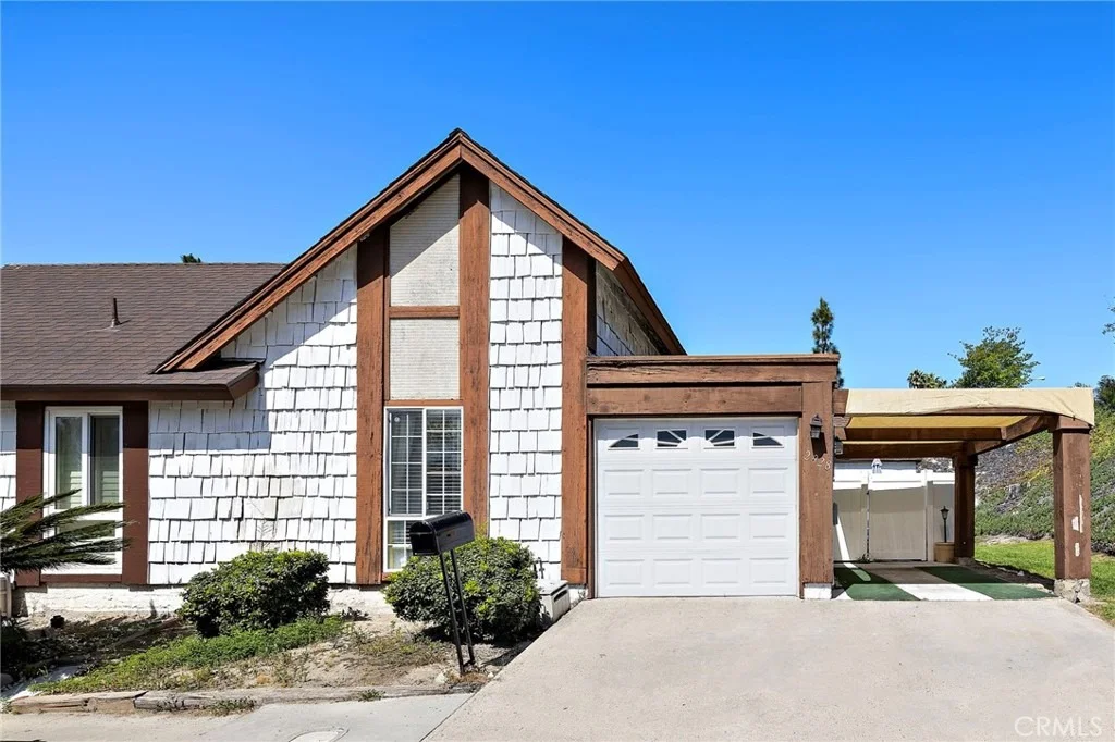Photo of 2928 Highlands