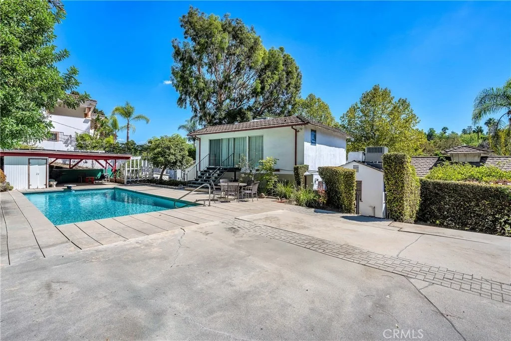 Photo of 4317 Petit Avenue