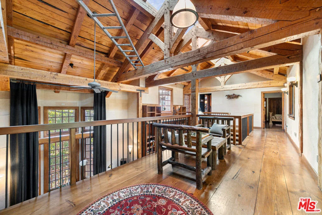 Photo of 8497 Harold Way