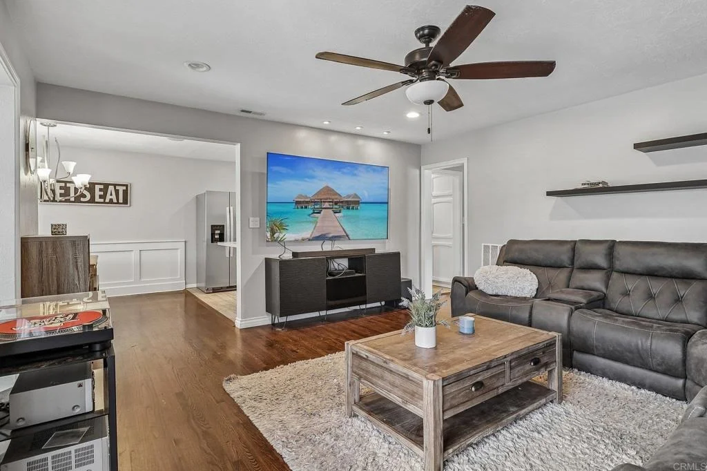 Photo of 9535 Lakeview Drive