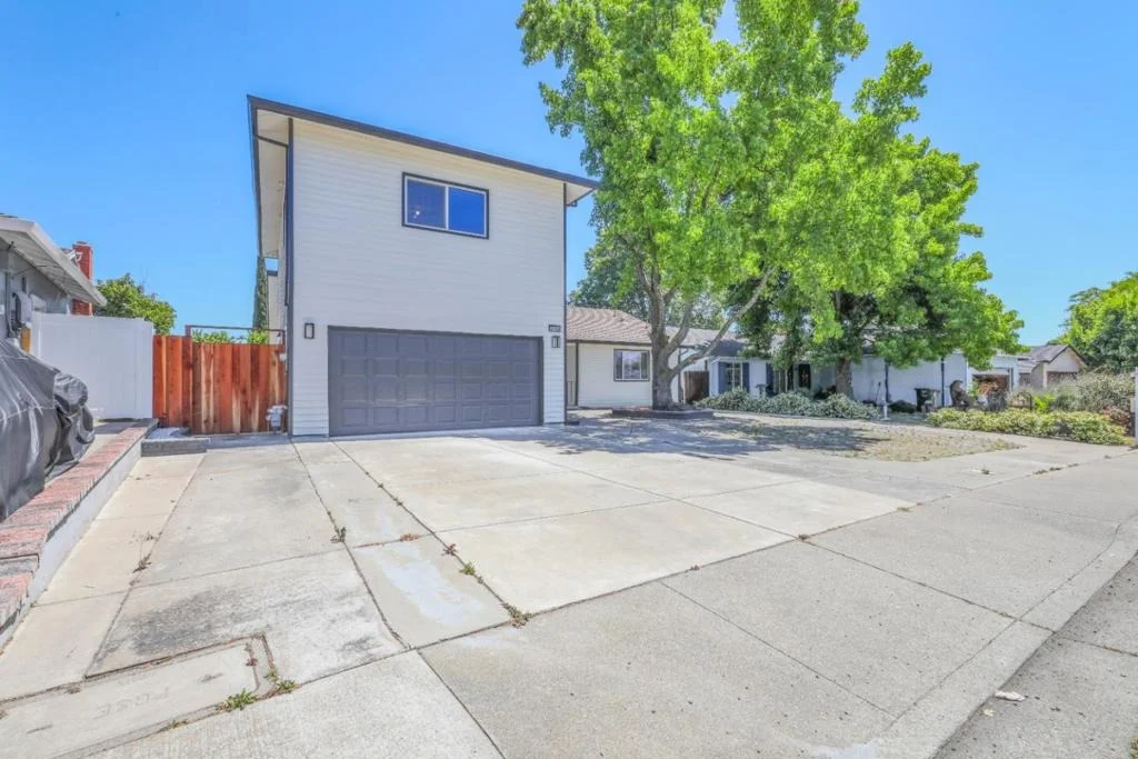 Photo of 2705 Barcelona Circle