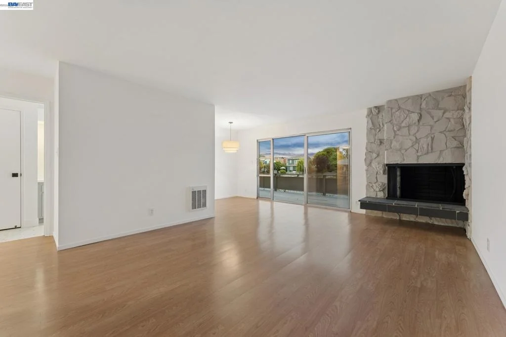 Photo of Unit 116 at 339 Broadway