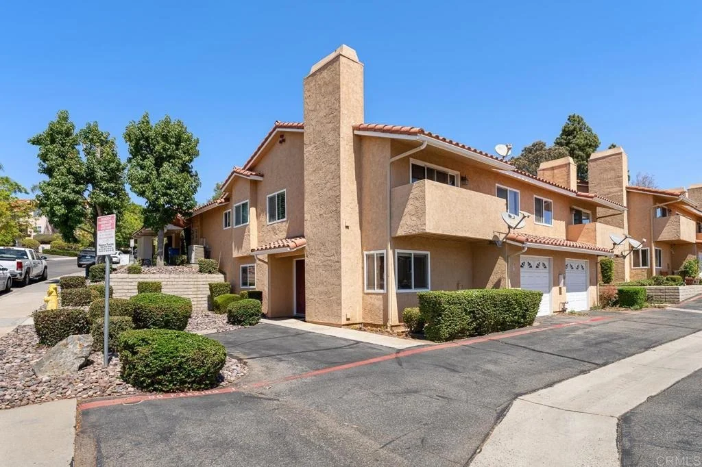 Photo of Unit 7 at 31909 Del Cielo Este