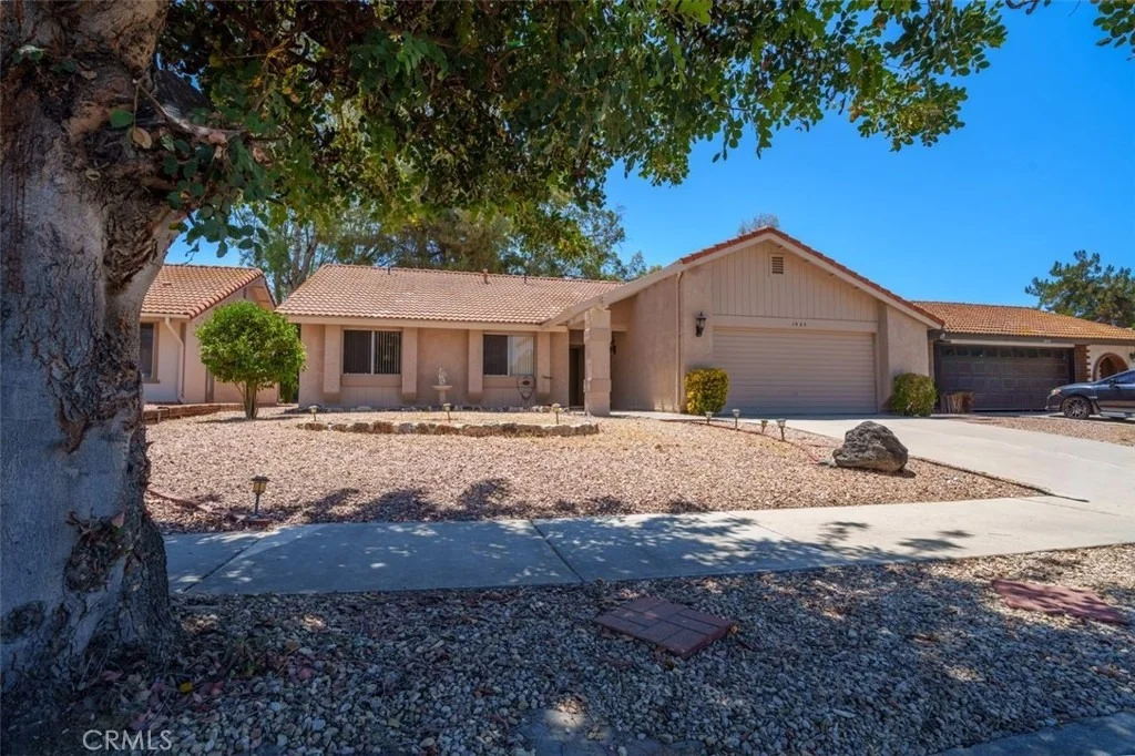 Photo of 1925 Silver Oak Way