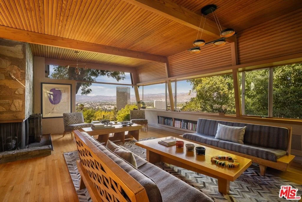 Photo of 3580 Multiview Drive
