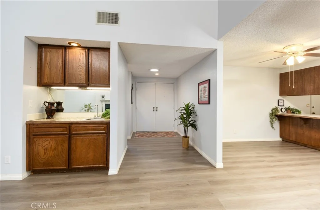 Photo of 2115 Flame Tree