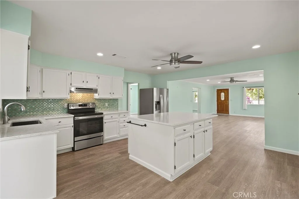 Photo of 23353 Hamilton