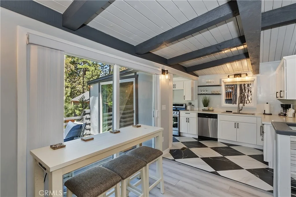 Photo of 580 Lucerne Drive