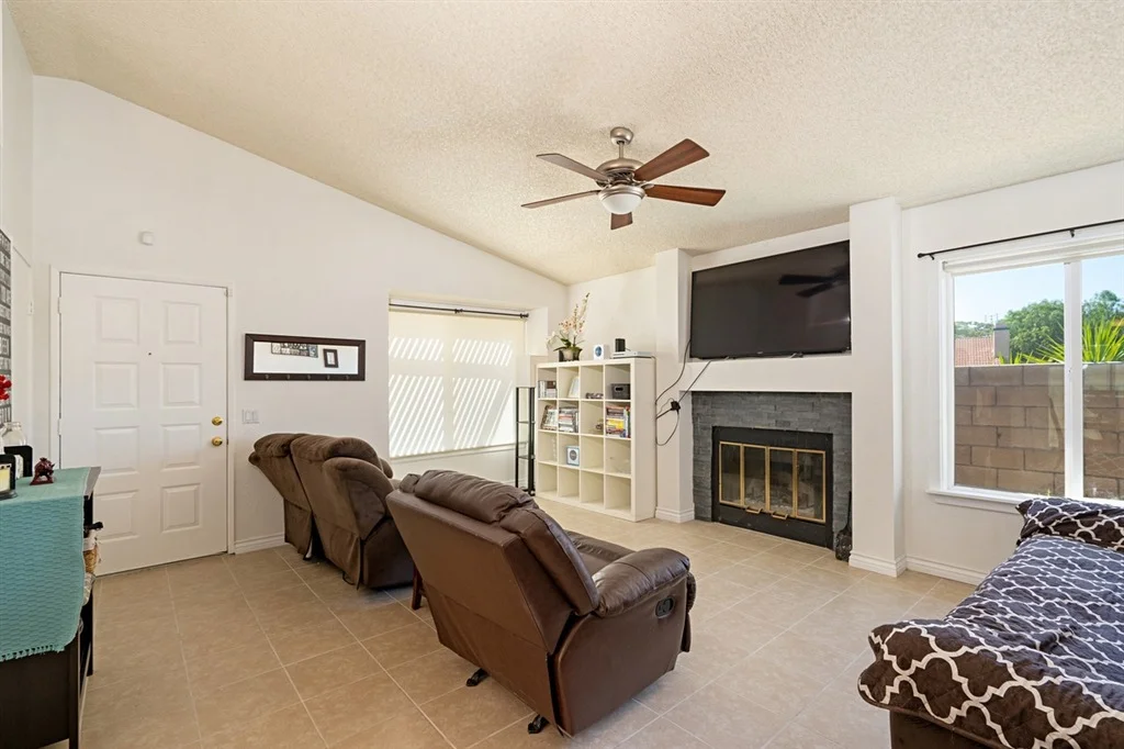 Photo of 39380 Canyon Rim Cir