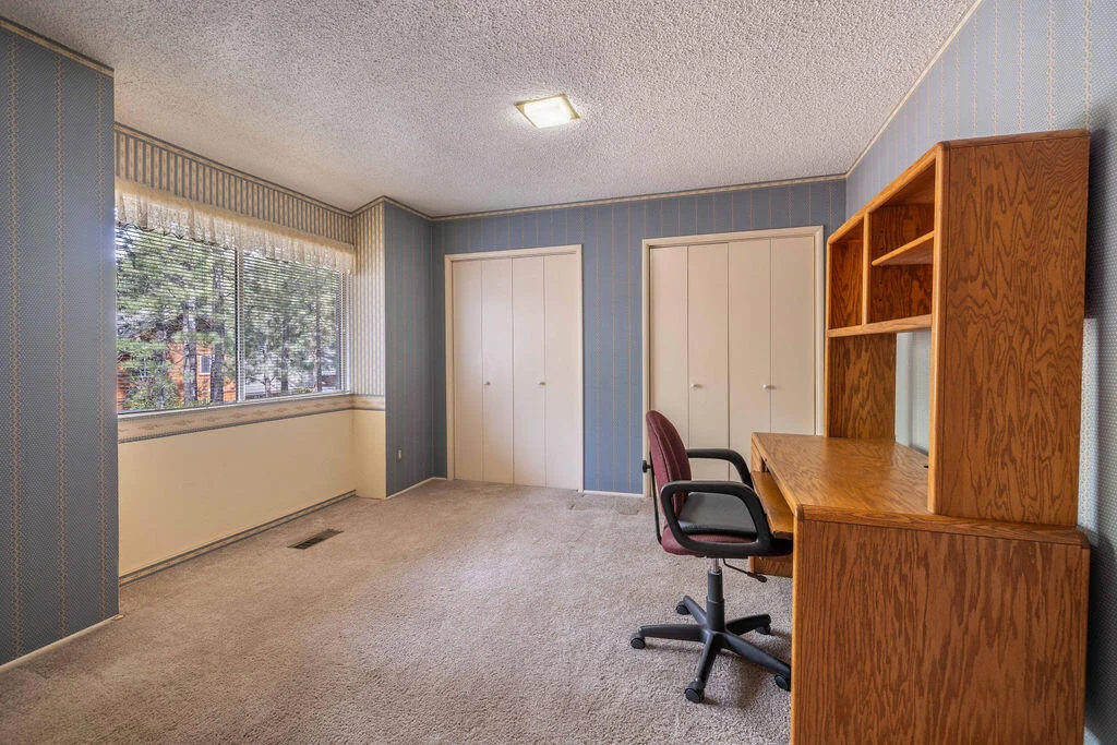 Photo of 41726 Comstock Lane
