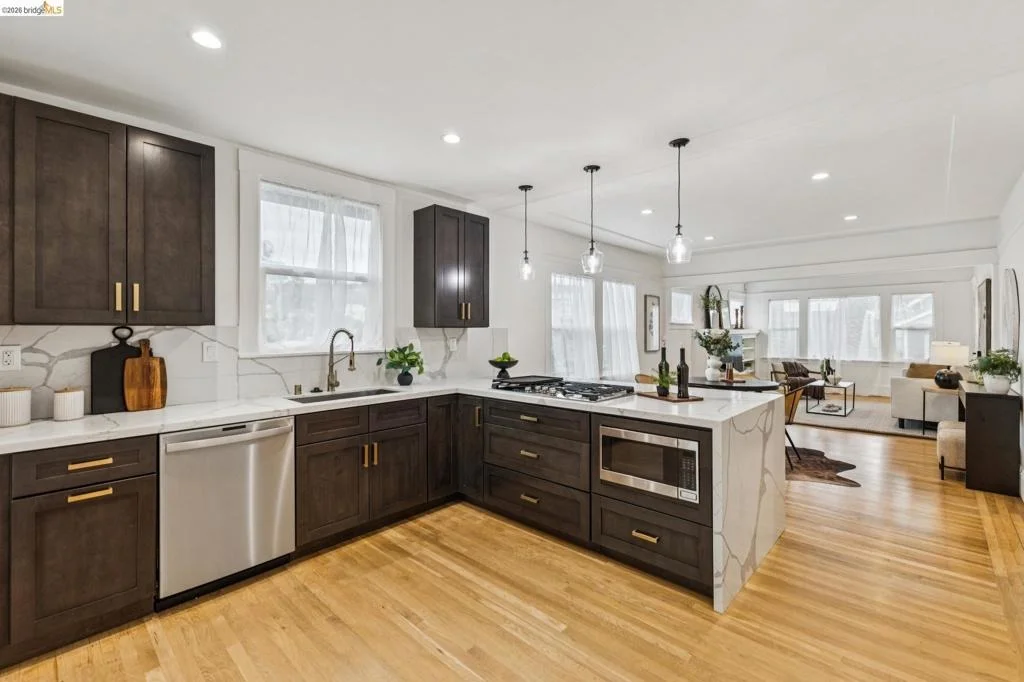 Photo of 3435 Dimond Ave