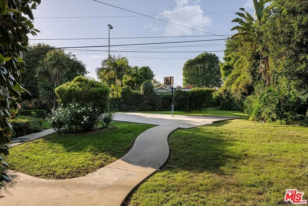 Photo of 8229 Davista Drive