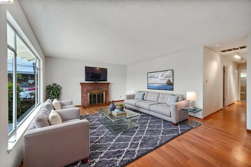 Photo of 4054 Milton Ave