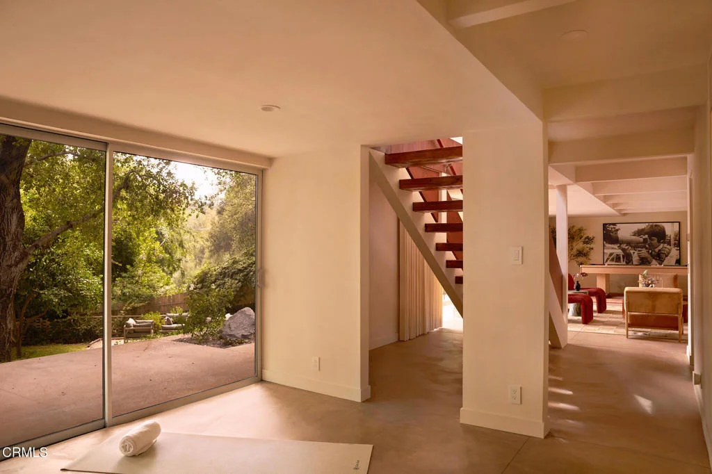 Photo of 980 Mesa Verde Road