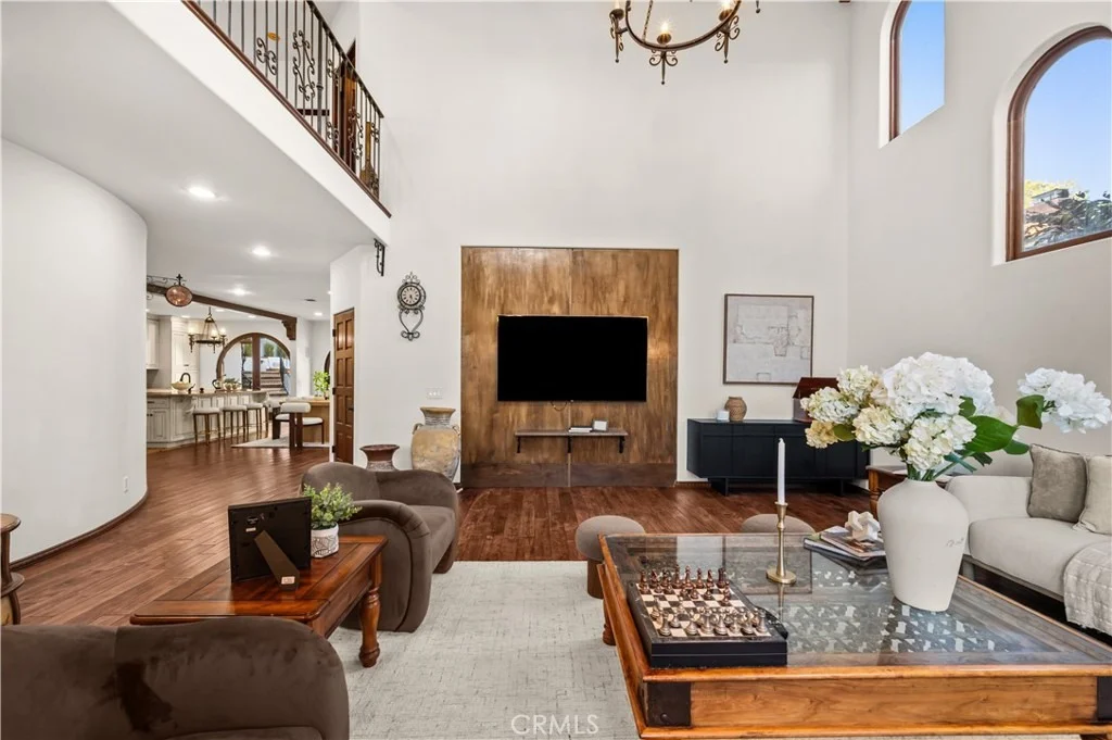 Photo of 2037 Hill Drive