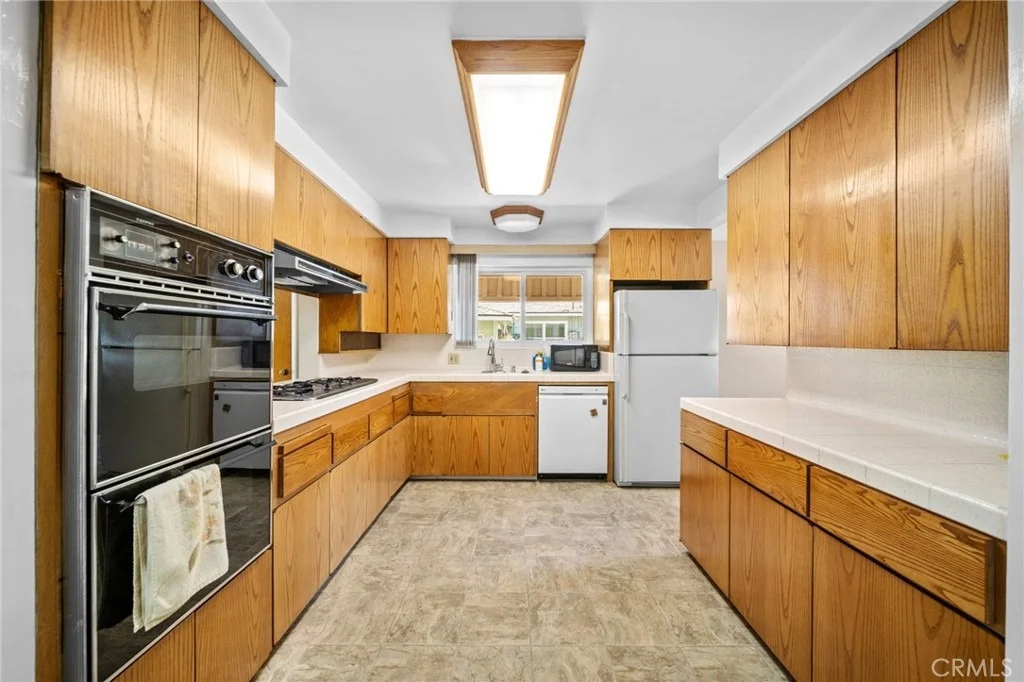 Photo of 5602 Persimmon