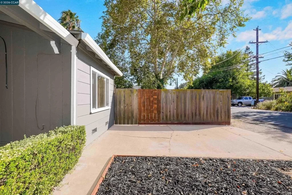 Photo of 2150 5Th Ave
