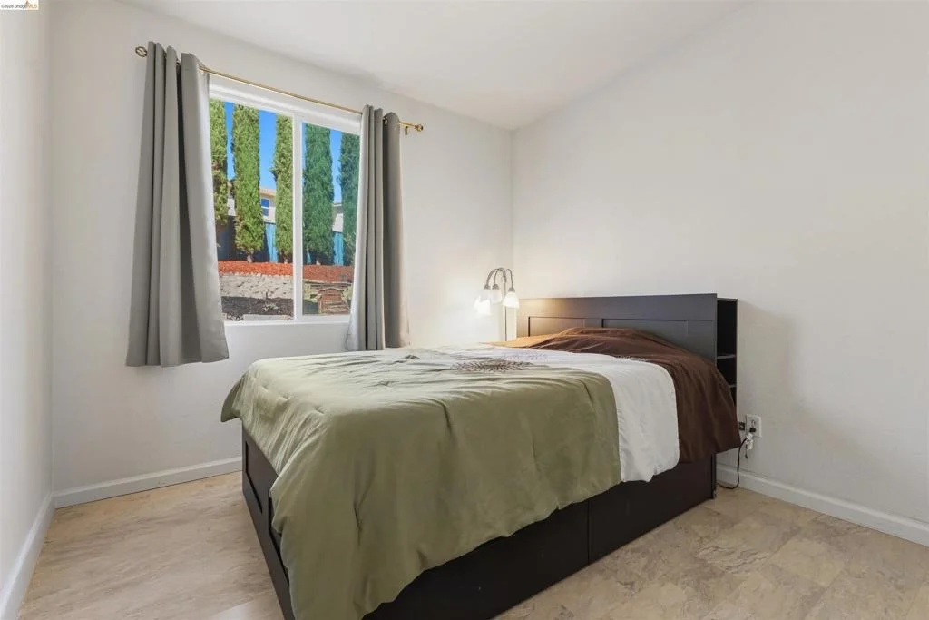Photo of 1842 Sanger Peak Way