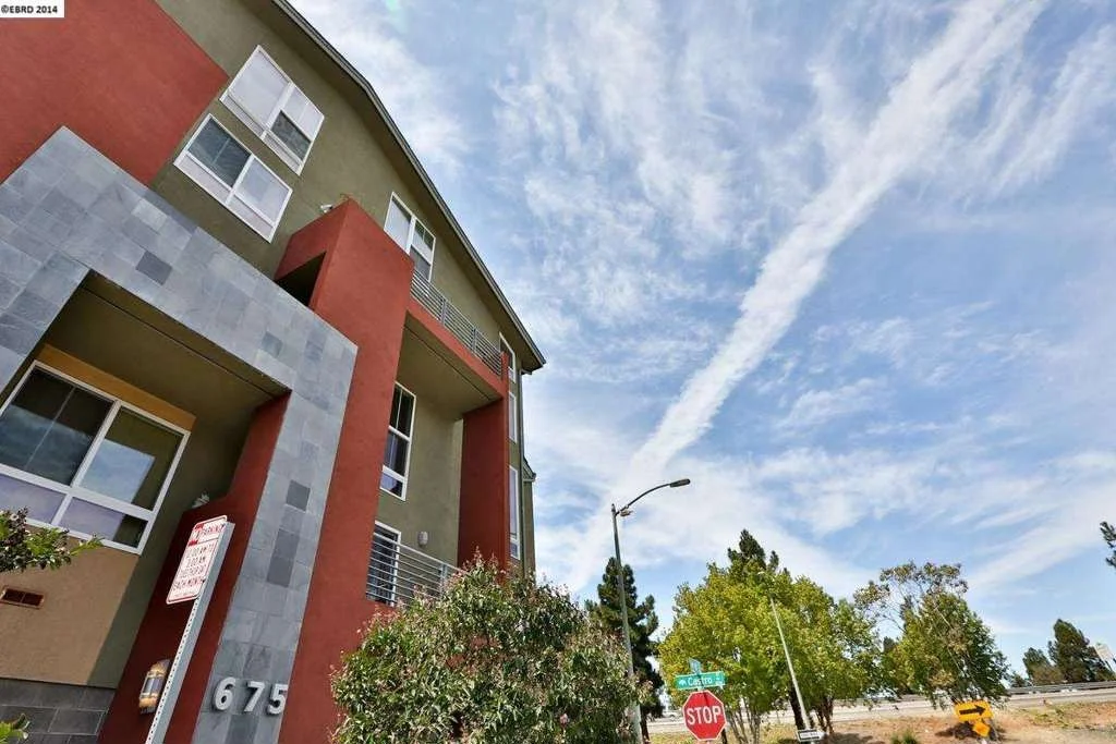 Photo of Unit 8 at 675 8TH ST