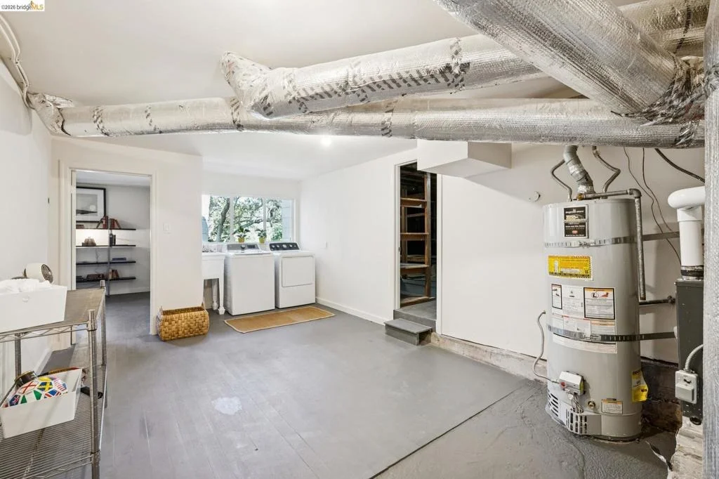 Photo of 2380 Leimert Blvd