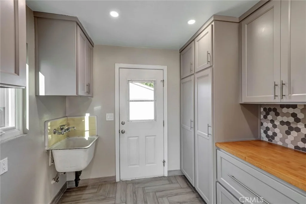 Photo of 20915 Ely