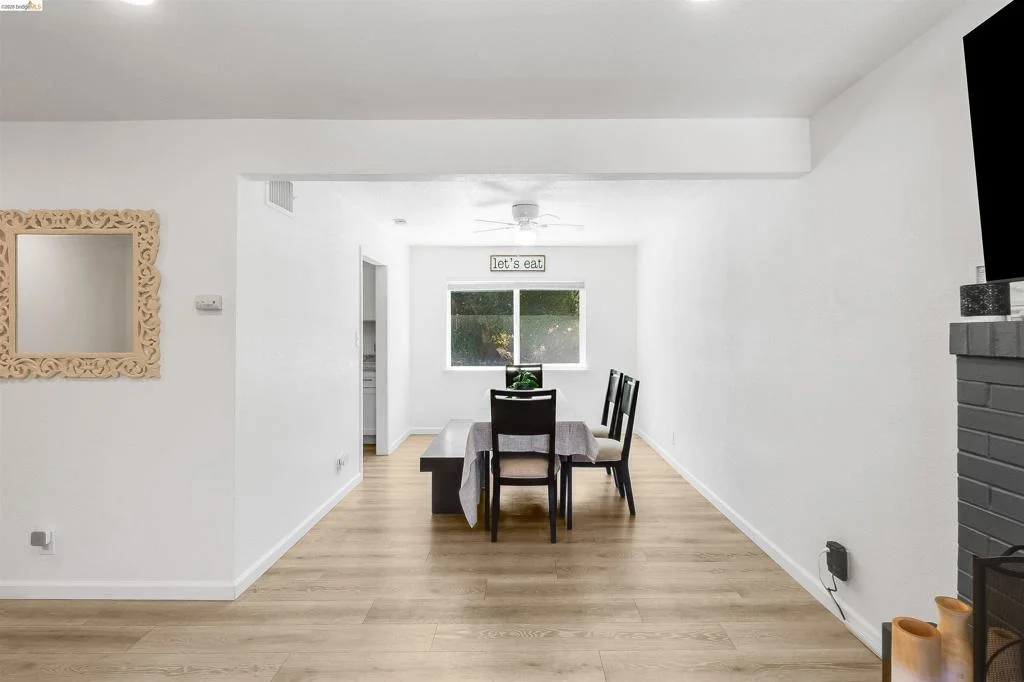 Photo of 335 Pepper Dr