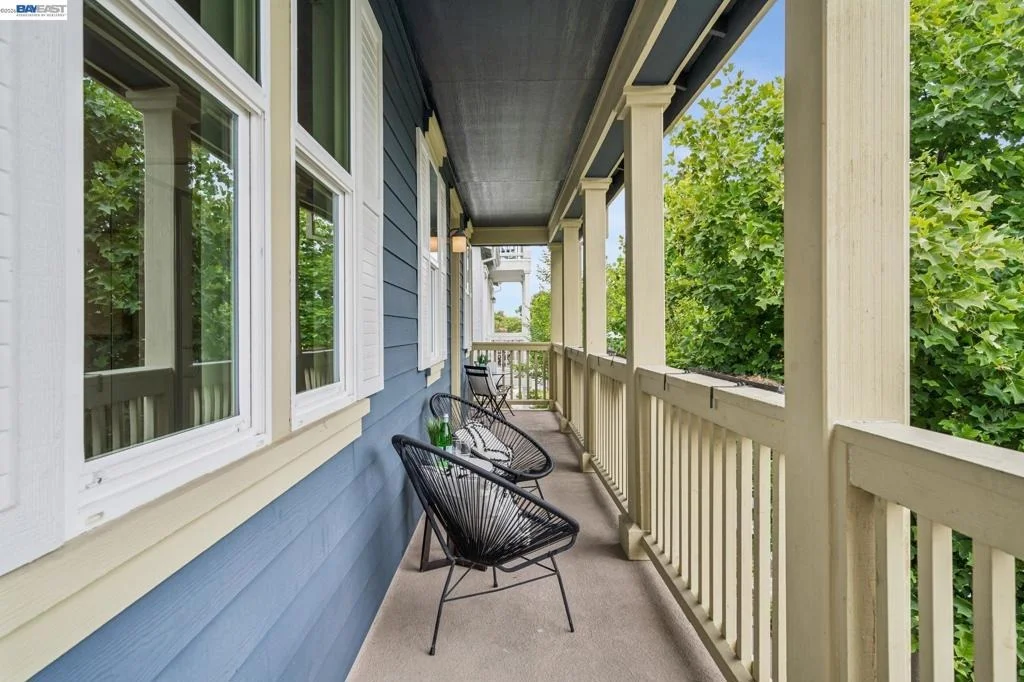 Photo of 1568 Clement Ave