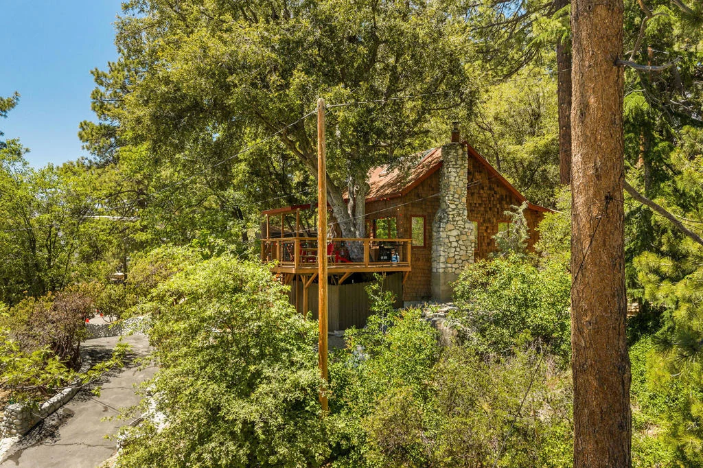 Photo of 24945 Marion Ridge Drive