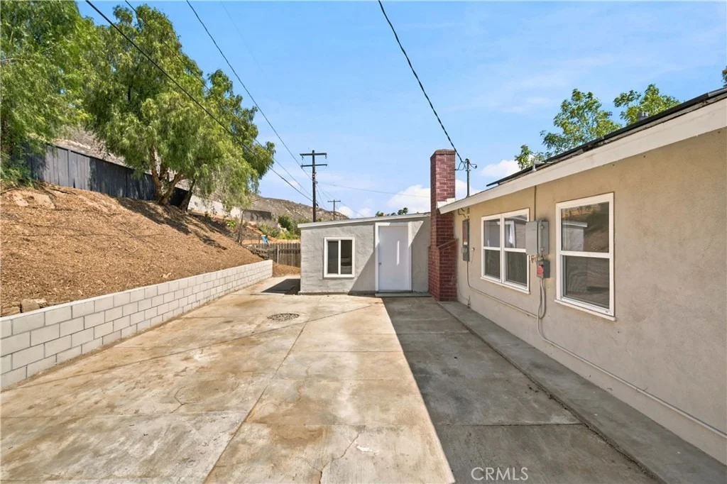 Photo of 5945 Paramount Drive