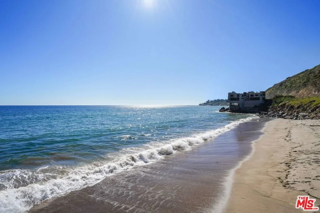 Photo of 26122 Pacific Coast Highway