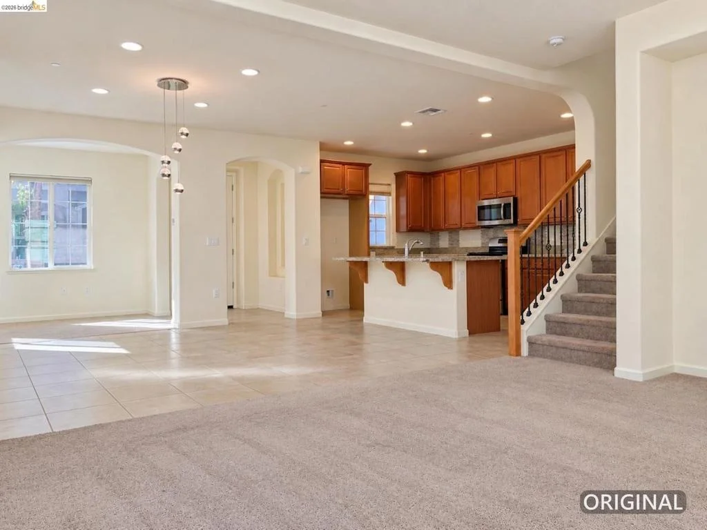 Photo of 703 N Claret Lane