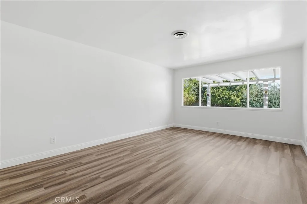 Photo of 44050 27th W