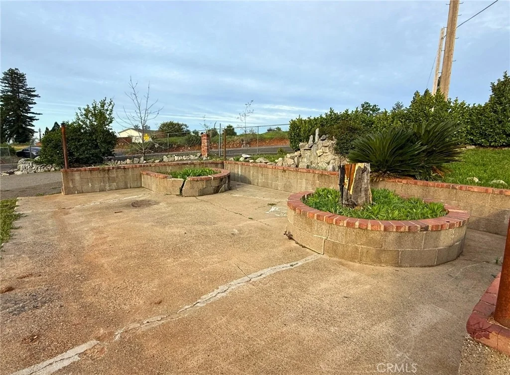 Photo of 5564 & 5556 Foster Road