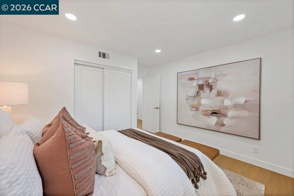 Photo of 8 Ramona Dr