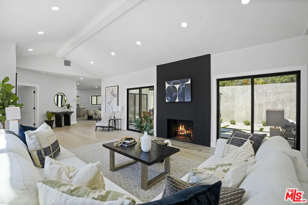 Photo of 23813 Harbor Vista Drive
