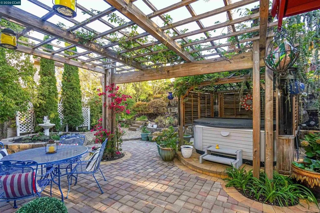 Photo of 100 Opal Ct