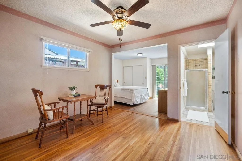 Photo of 6031 Sinton