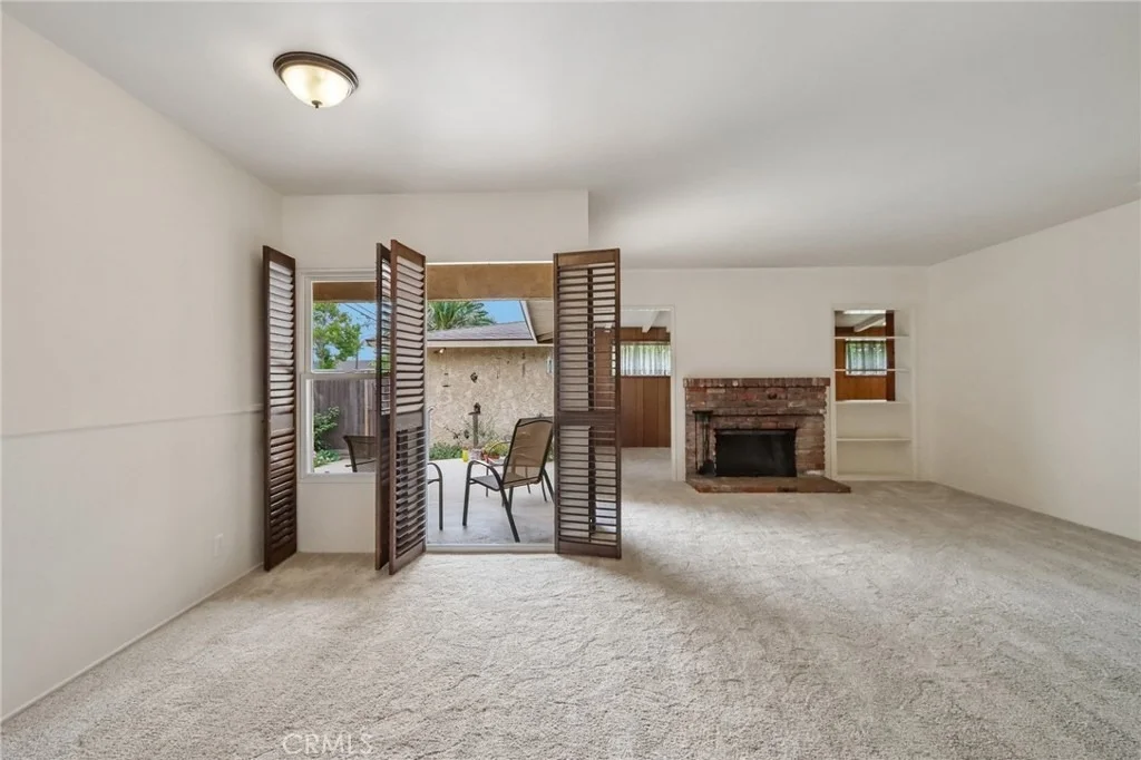 Photo of 6544 E Willow