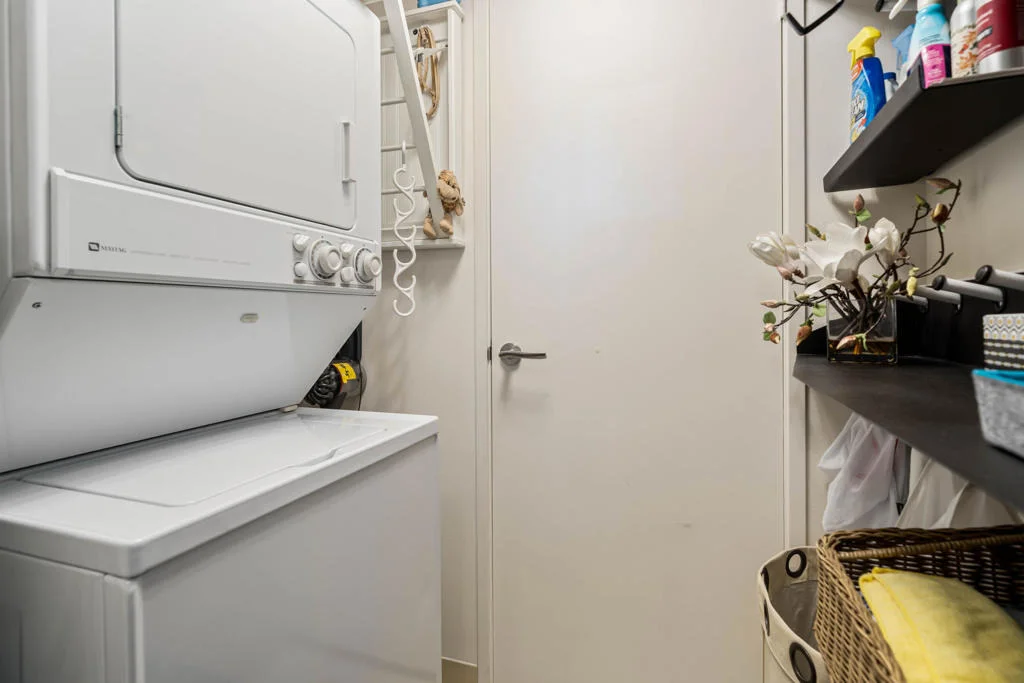 Photo of Unit 607 at 899 Island Drive