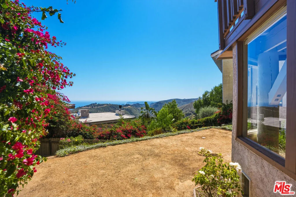 Photo of 2965 Seabreeze Drive