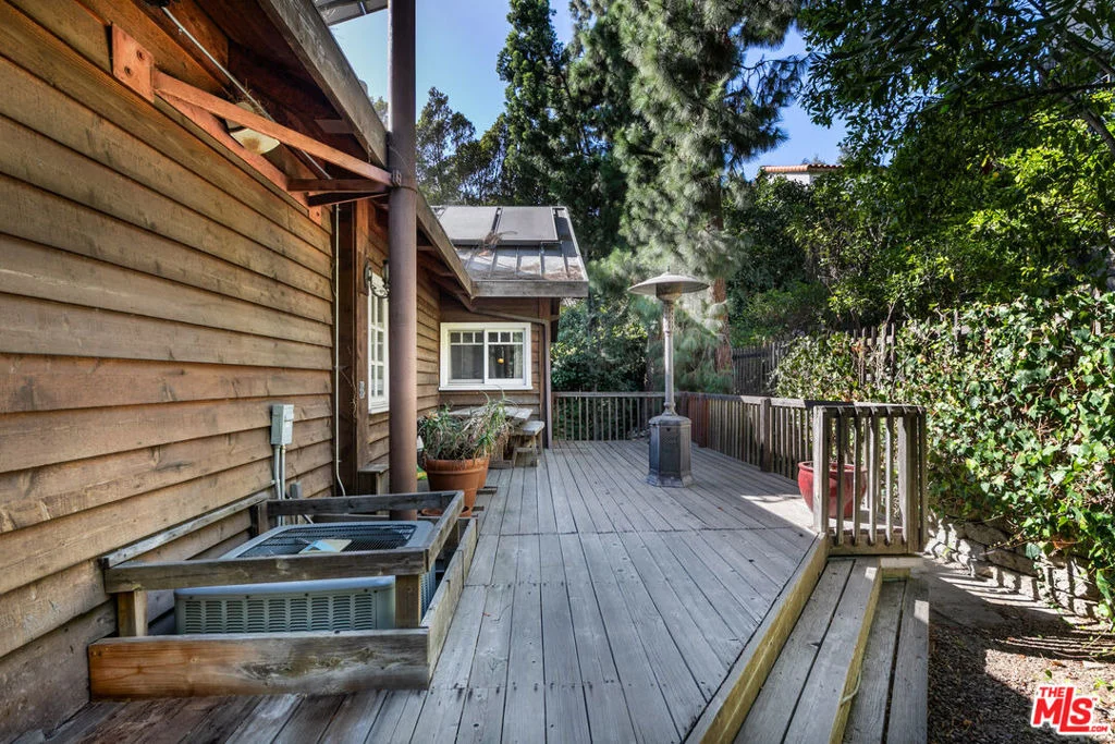 Photo of 8497 Harold Way