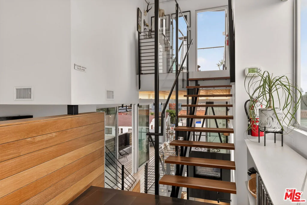 Photo of 1308 Pacific Avenue