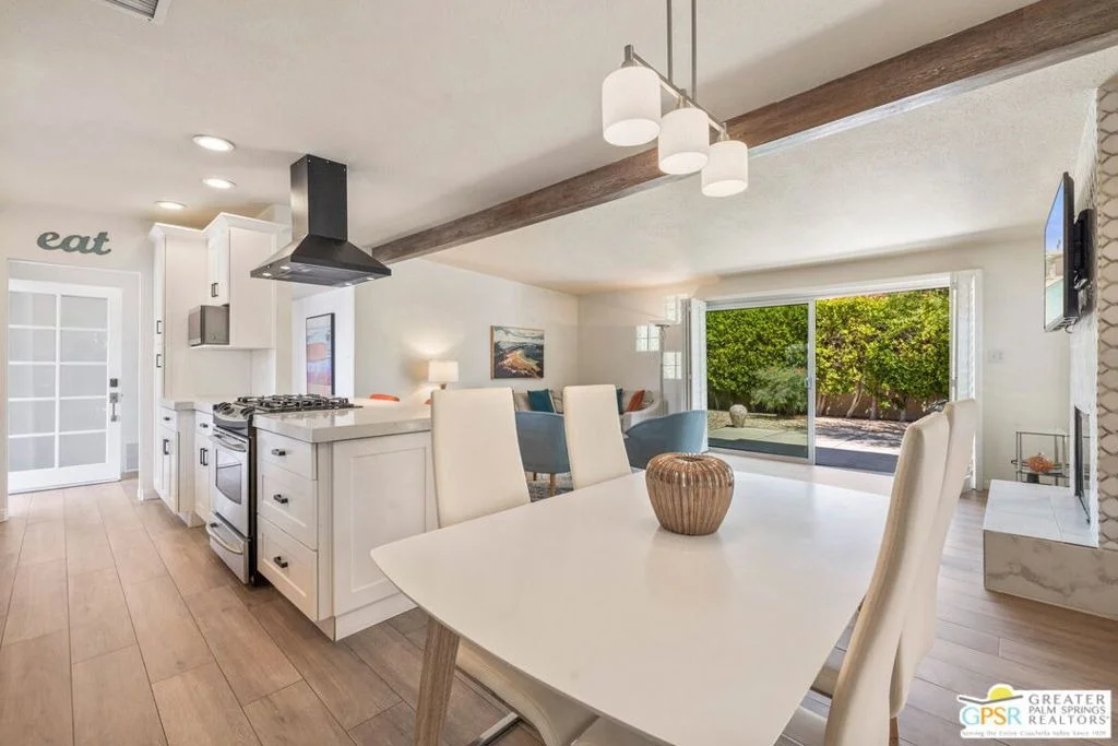 Photo of 73940 Mountain View Avenue