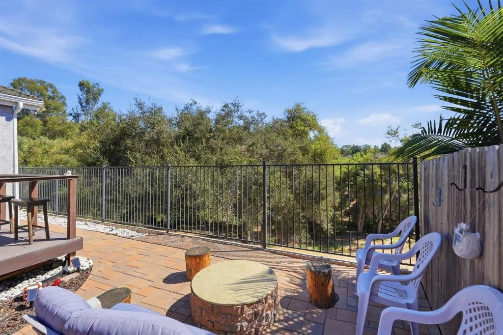 Photo of 2326 Azure Lane